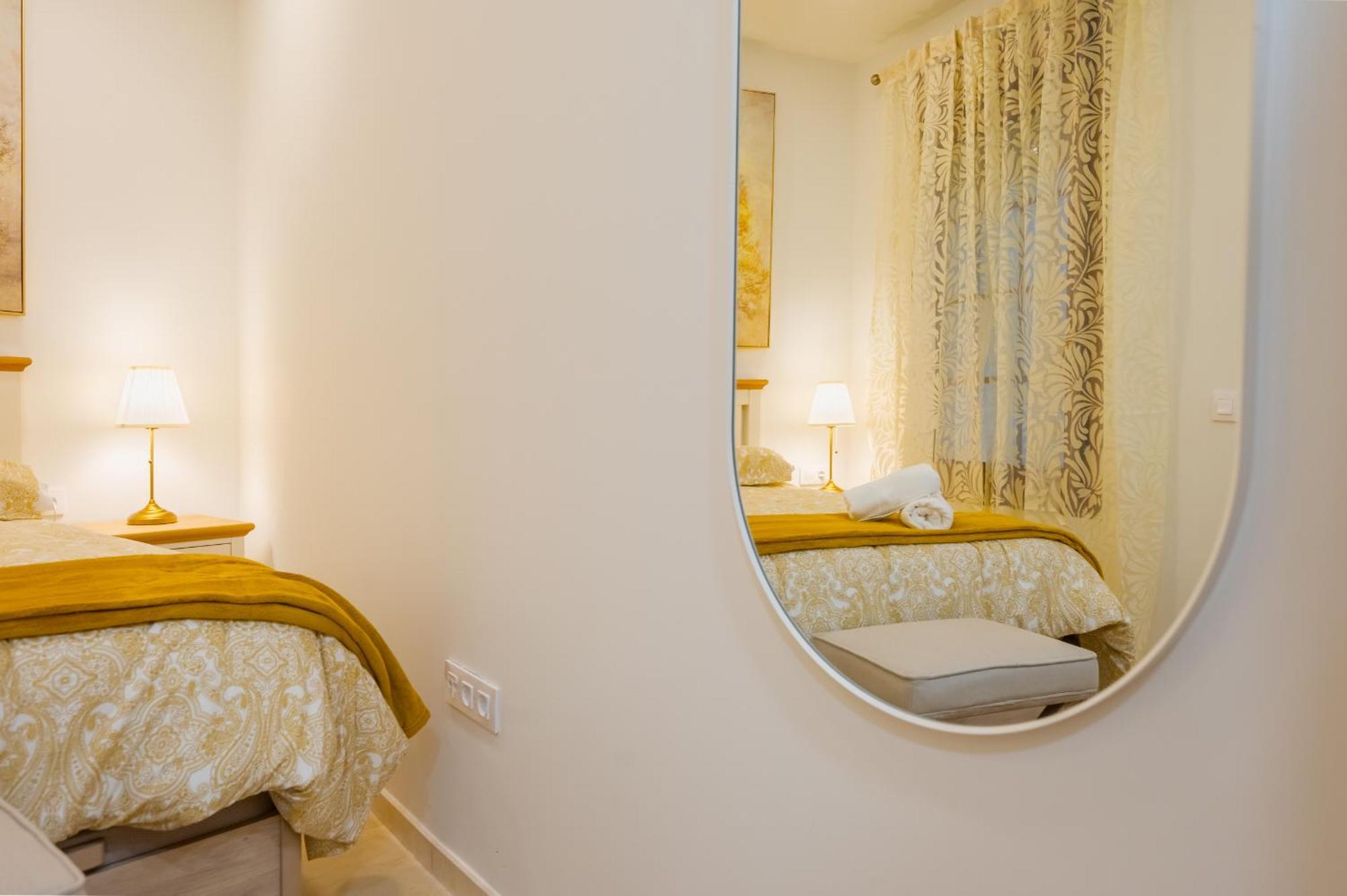 Ferienwohnung Fantastico 2H+1B Plaza Del Museo Sevilla Exterior foto